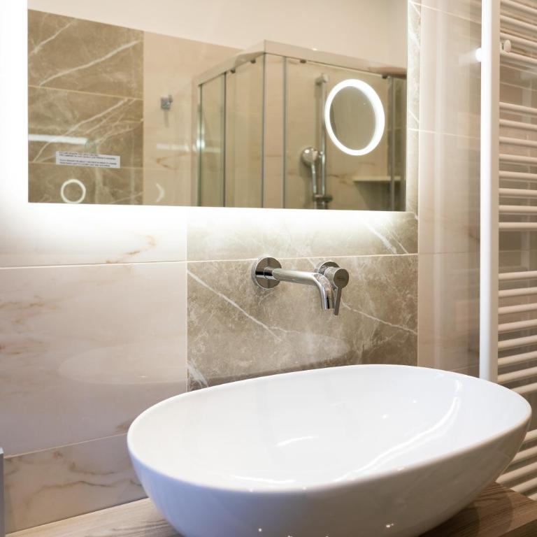 Hotel Victoria - Standard Double Room - 3