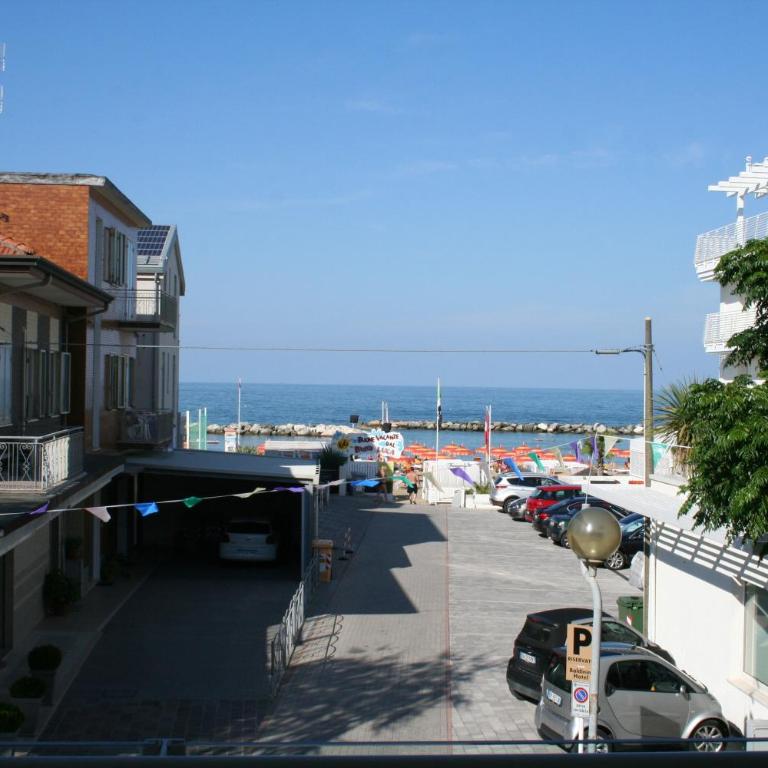Residence Fanny - Appartamento con 2 Camere da Letto e Vista Mare - 7