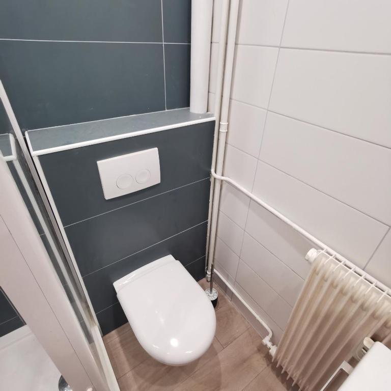 Chambre Evasion Tout confort Saint Marceau - Chambre Double avec Salle de Bains Commune - 12