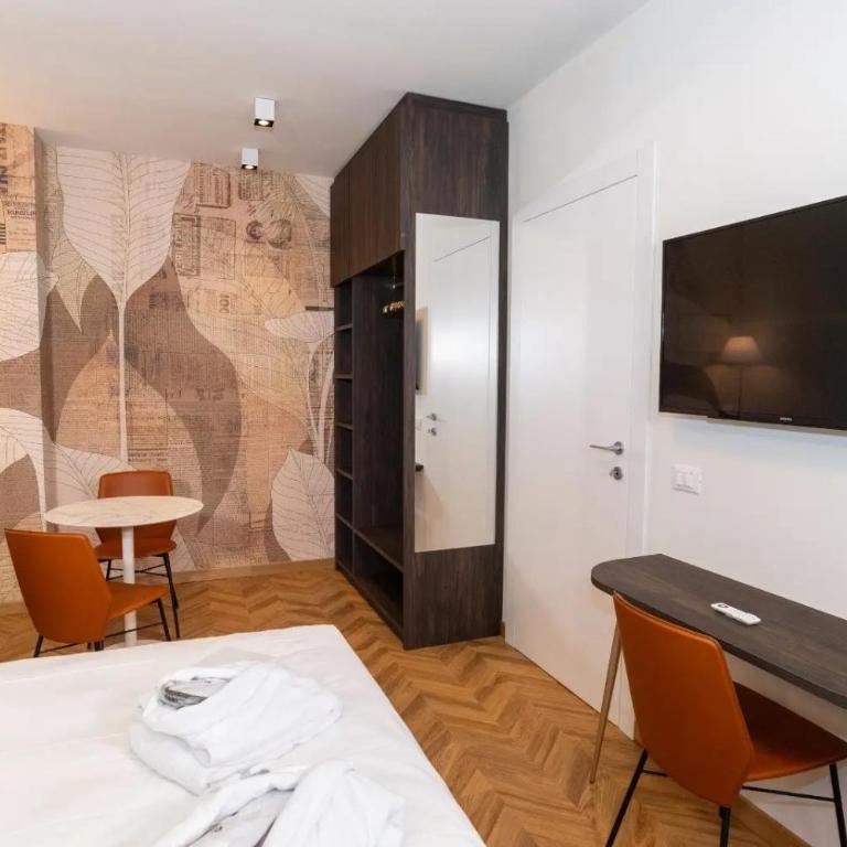 Jacuzzi Suite Home by Enjoy Garda Hotel - Suite King con Vasca Idromassaggio - 6