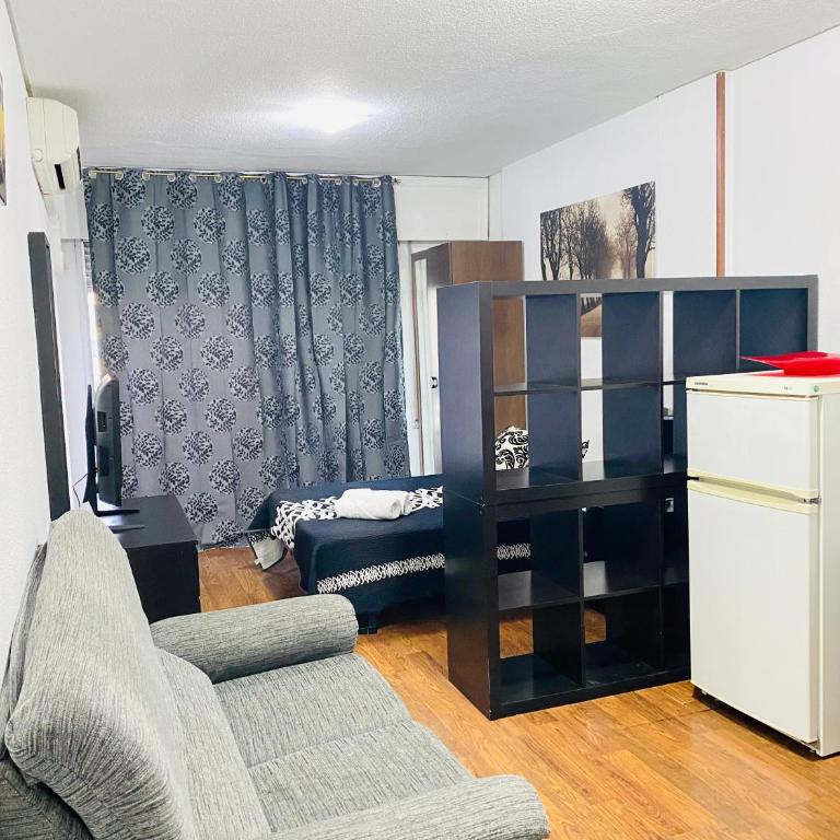 Estudio Doble con Balcon en Madrid Centro (Chueca) - One-Bedroom Apartment - 13