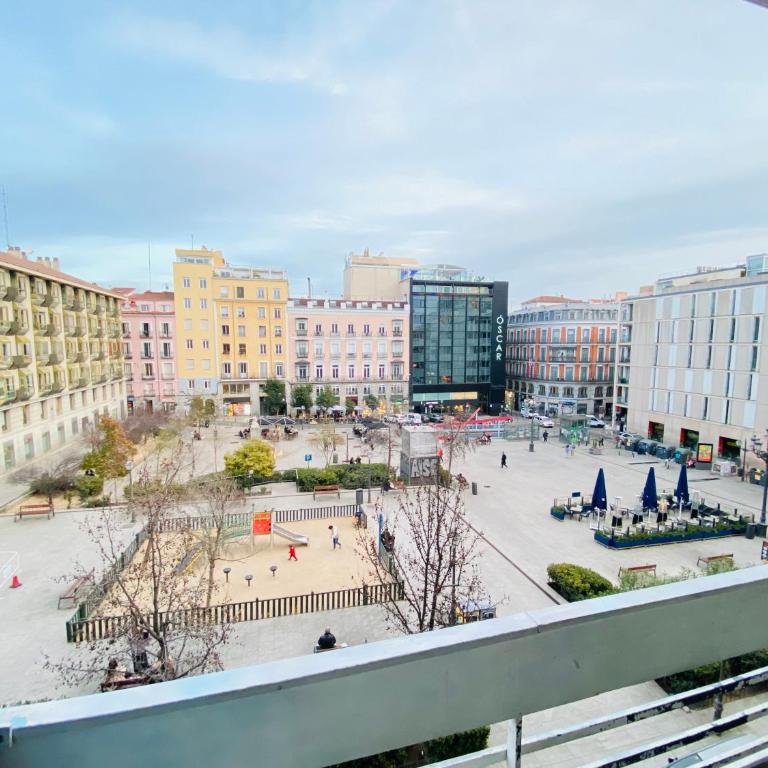 Estudio Doble con Balcon en Madrid Centro (Chueca) - One-Bedroom Apartment - 1