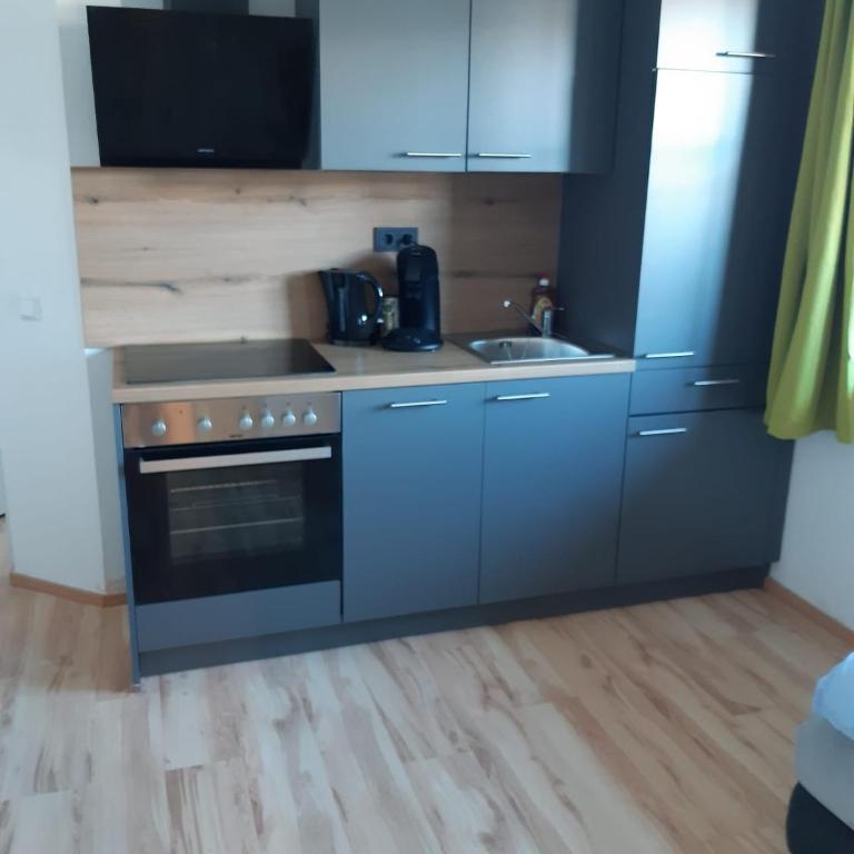 Apartment Sabrina - Familienzimmer mit Bad - 3