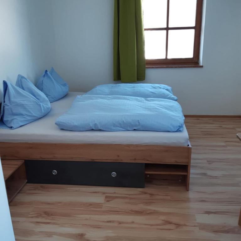 Apartment Sabrina - Deluxe Doppelzimmer mit Zustellbett - 4