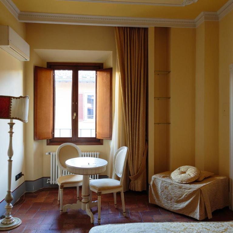 Casa Leopardi - Camera Matrimoniale con Bagno Privato - 1