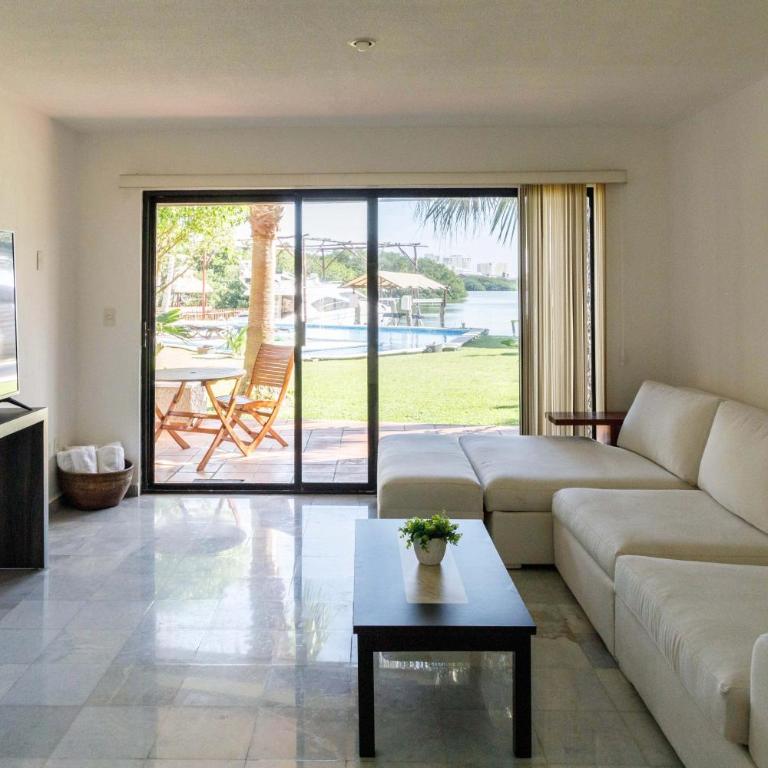 Villas La Marina - Villa with Garden View - 2