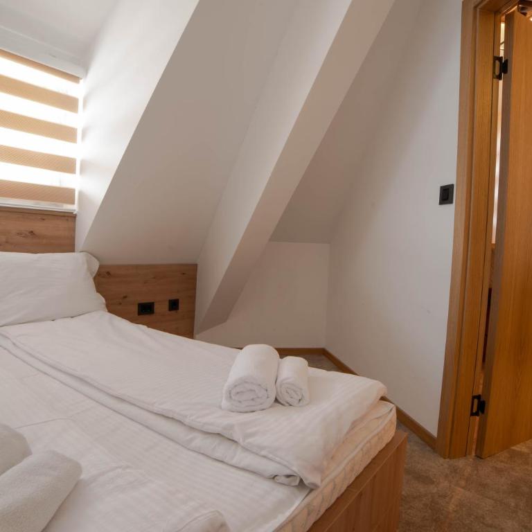 Apartments Suncani Vrhovi Kopaonik - One-Bedroom Apartment - 2