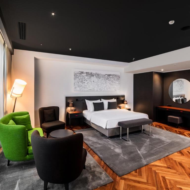 Crowne Plaza Podgorica by IHG - Penthouse Suite - 6