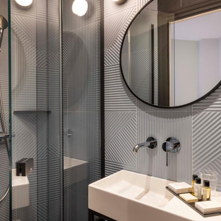 Paris Art Hotel Quartier Latin by Malone - Chambre Simple Classique Rayure - 9