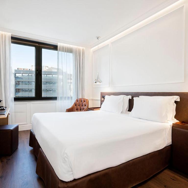 H10 Itaca - Deluxe Double or Twin Room - 1