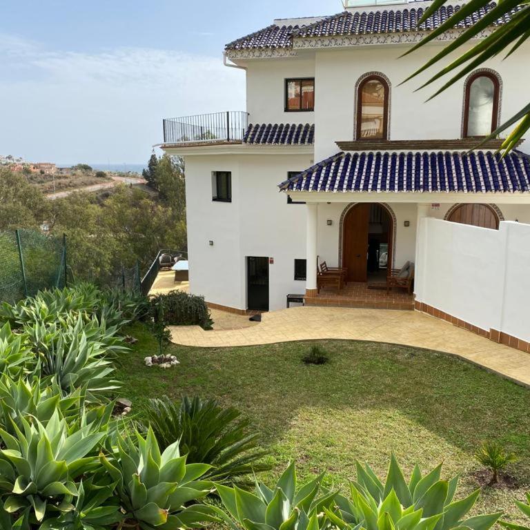 Tranquil 3 bed villa with private pool + sea view! - Villa de 3 dormitorios - 42