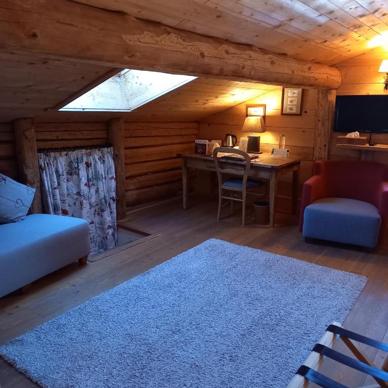 Hôtel La Ferme du Chozal, Chalet de tradition - Chambre Quadruple Classique - 6