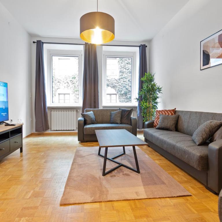 Flatista Homes - Old Town - Appartamento con 3 Camere da Letto - 1