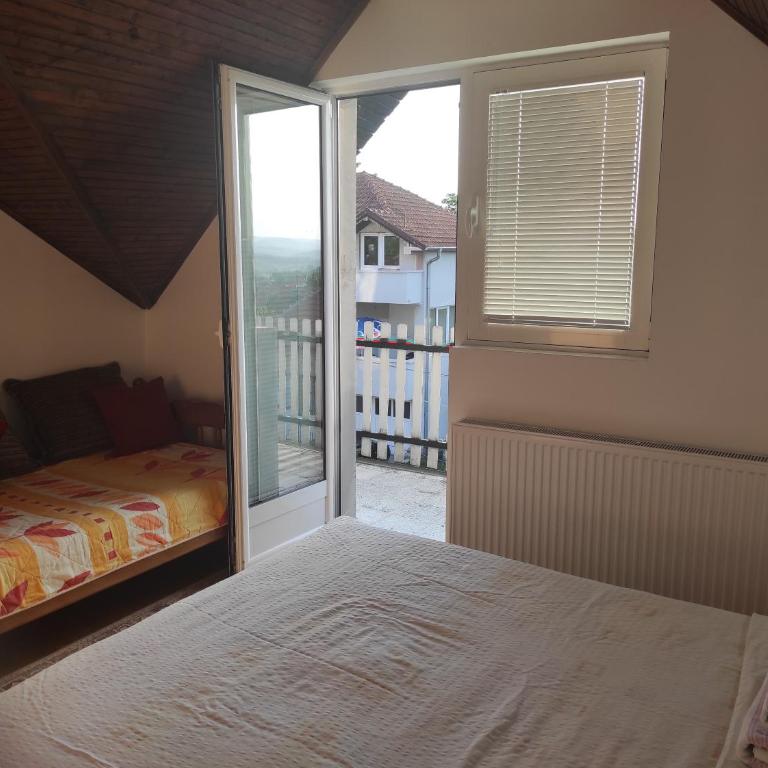 Sanja Accomodation - Penthaus Apartman - 11