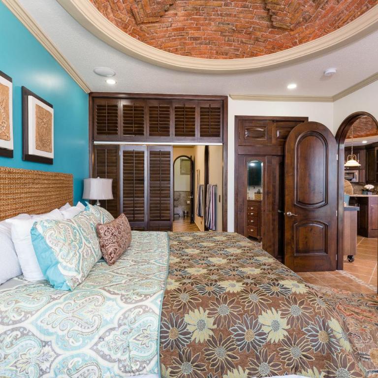 Esmeralda Beach Resort - Three-Bedroom Apartment - 4