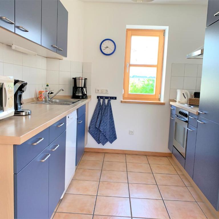 Ferienwohnung Am Wundergraben inkl. Chiemgaukarte - Apartment mit Terrasse - 2