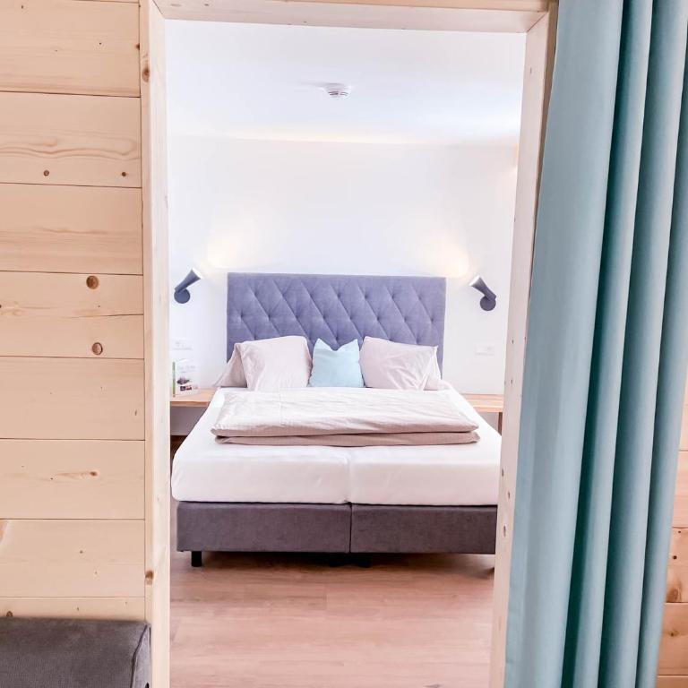 Glüxplatzl GmbH Appartements am Wald - Apartamento con balcón - 3