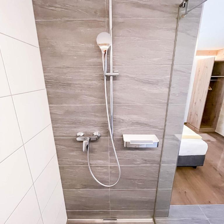 Glüxplatzl GmbH Appartements am Wald - Apartamento con balcón - 7