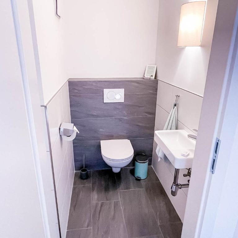 Glüxplatzl GmbH Appartements am Wald - Apartamento con balcón - 2