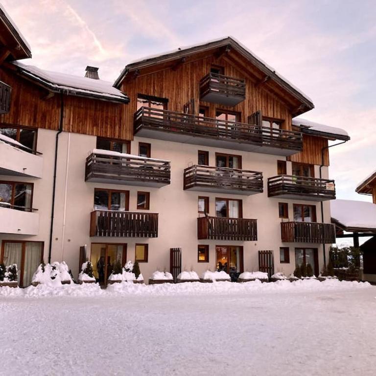 Appartement cosy pour 6 pers en plein centre station Les Orres 1800, RDC, Pied des pistes - Appartement 2 Chambres - 1