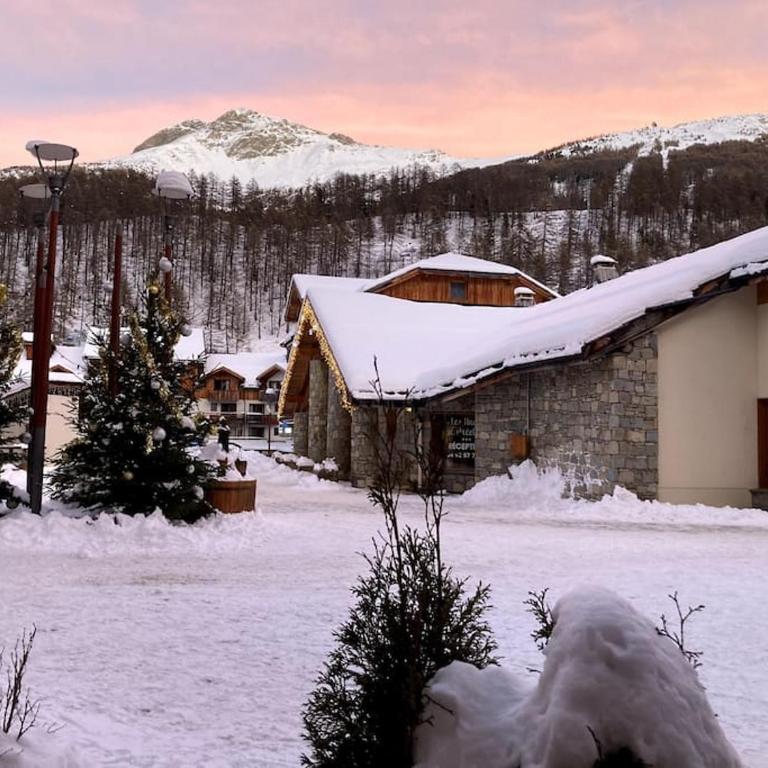 Appartement cosy pour 6 pers en plein centre station Les Orres 1800, RDC, Pied des pistes - Appartement 2 Chambres - 20