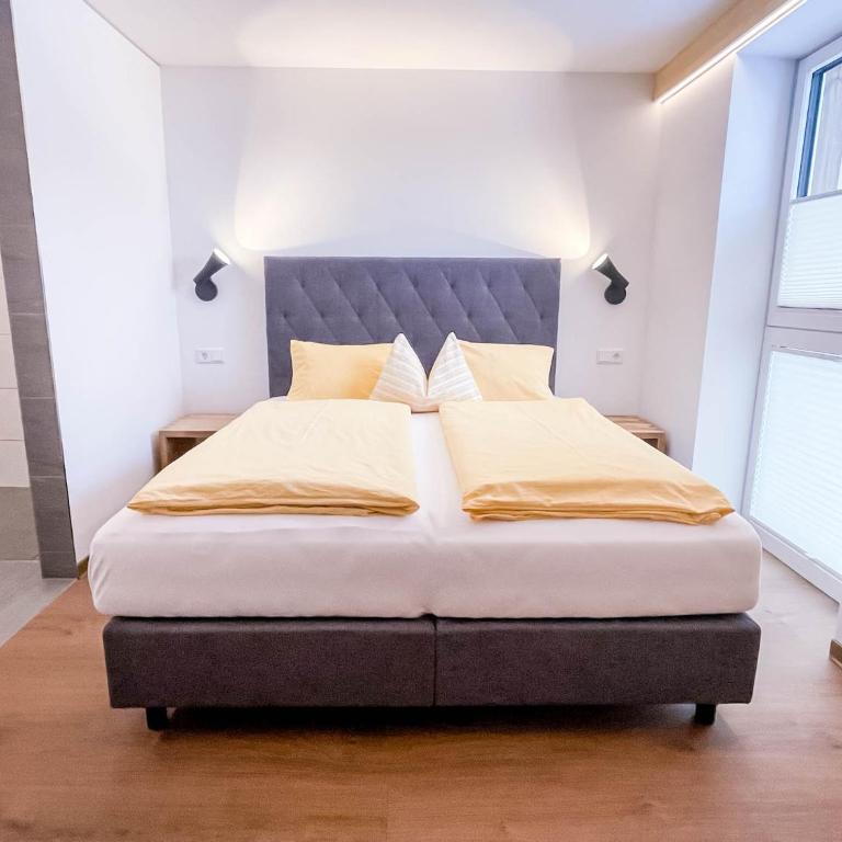 Glüxplatzl GmbH Appartements am Wald - Apartamento con balcón - 4