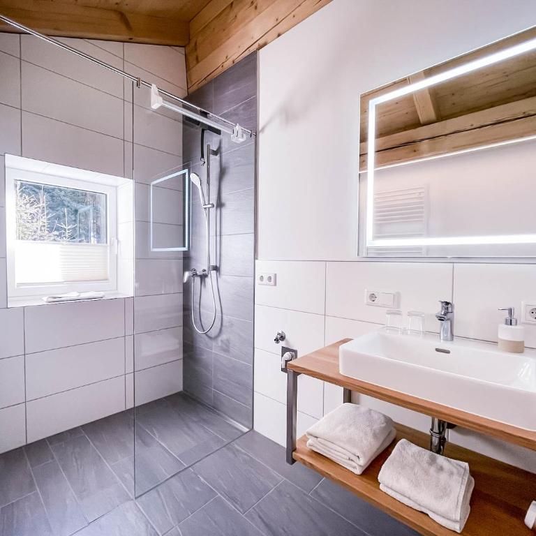 Glüxplatzl GmbH Appartements am Wald - Apartamento con vistas al jardín - 6