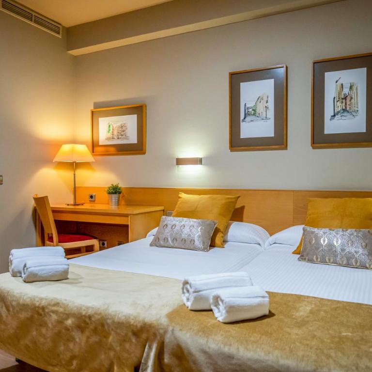 Victoria 4 Puerta del Sol - Double or Twin Room - 11