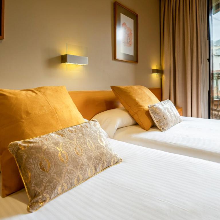 Victoria 4 Puerta del Sol - Double or Twin Room - 17
