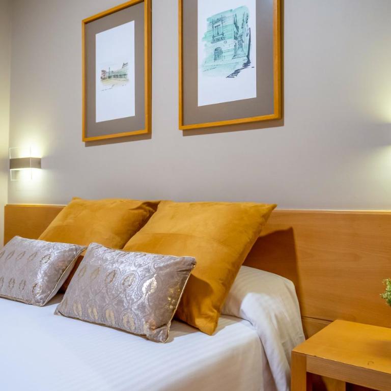 Victoria 4 Puerta del Sol - Double or Twin Room - 18