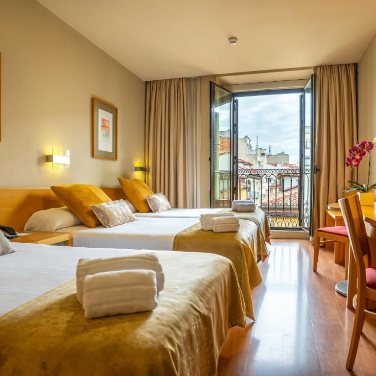 Victoria 4 Puerta del Sol - Triple Room - 10