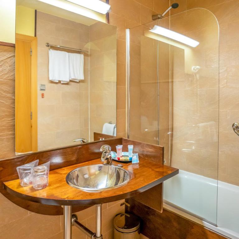 Victoria 4 Puerta del Sol - Double or Twin Room - 23