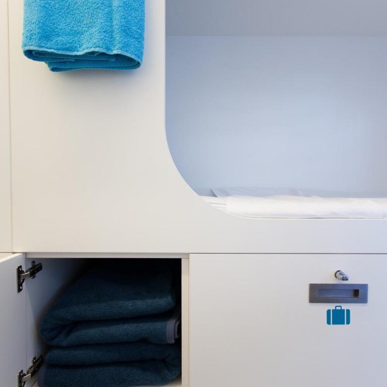 Dream Cube Hostel - Bed in 6-Bed Mixed Dormitory Room - 1