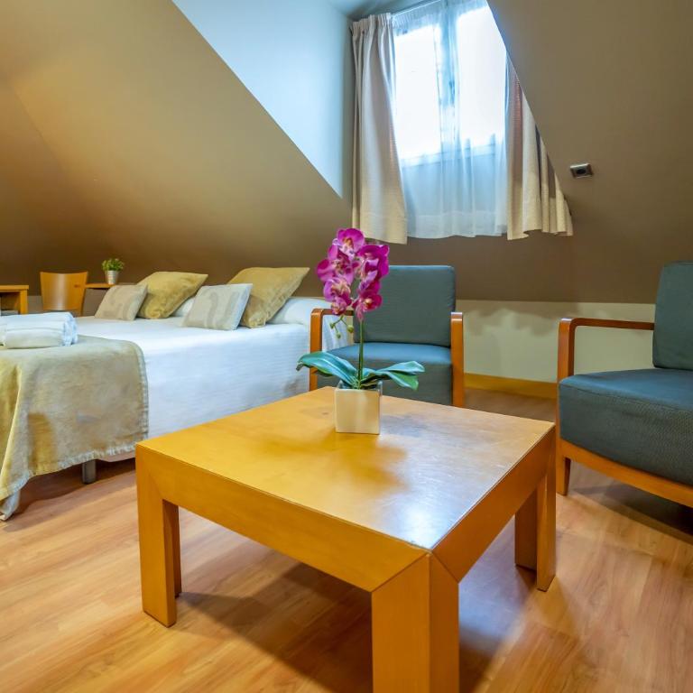 Victoria 4 Puerta del Sol - Double or Twin Room - 34