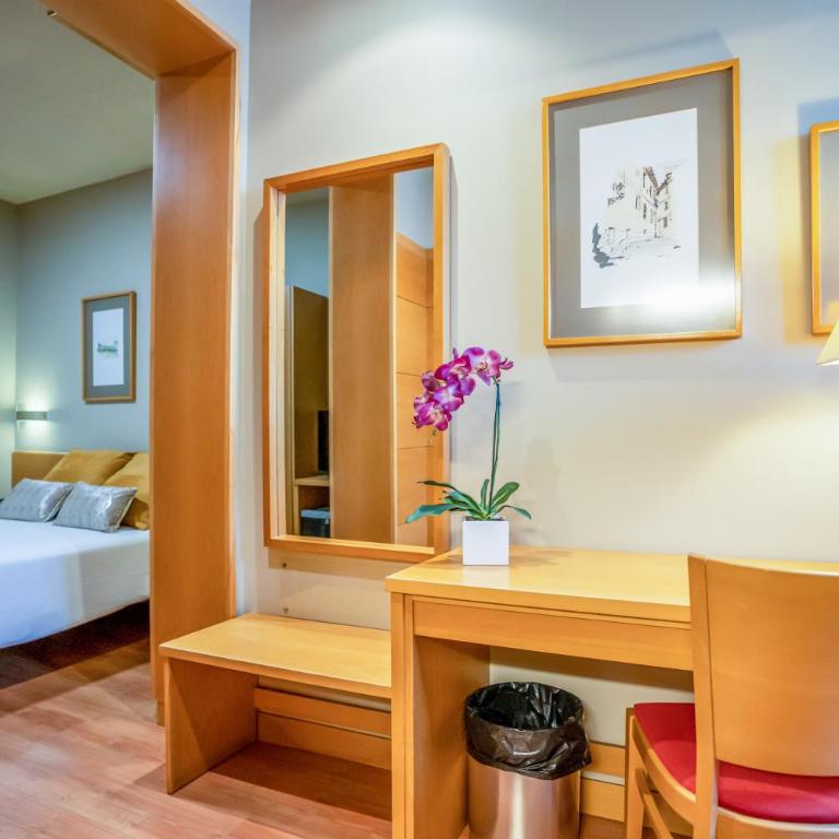 Victoria 4 Puerta del Sol - Double or Twin Room - 29