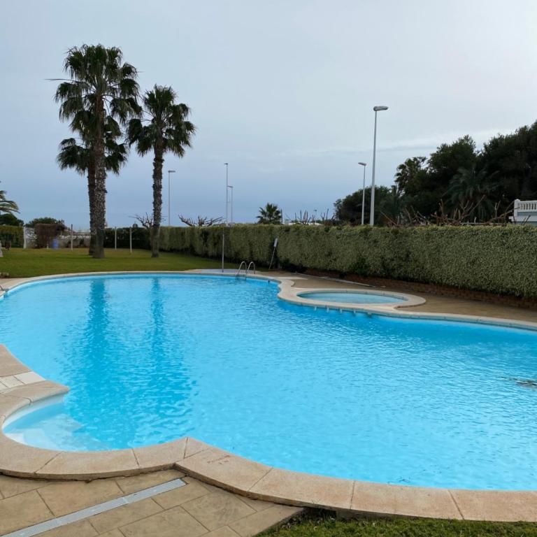 Apartamento con piscina en una preciosa playa - Two-Bedroom Apartment - 1