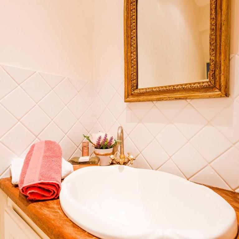 ON VILLEFRANCHE BAY - AP3040 by Riviera Holiday Homes - Appartement - Vue sur Mer - 25