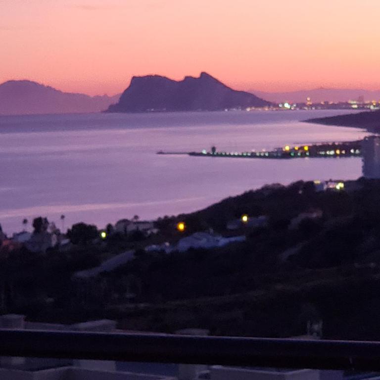 Manilva Townhouse with spectacular views of Gibraltar - Villa de 3 dormitorios - 1