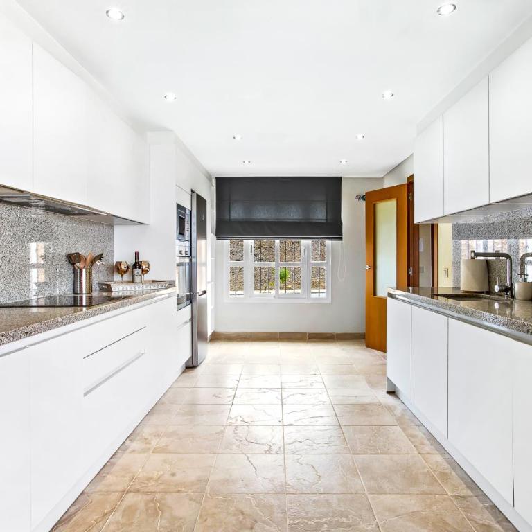 Manilva Townhouse with spectacular views of Gibraltar - Villa de 3 dormitorios - 8