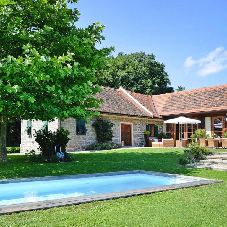 Chalet in der Steiermark mit Pool & Aussicht - Ferienhaus mit 3 Schlafzimmern - 4