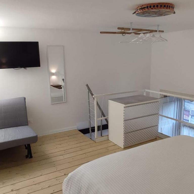 GH Rooms Catania - King Room with Balcony - 6