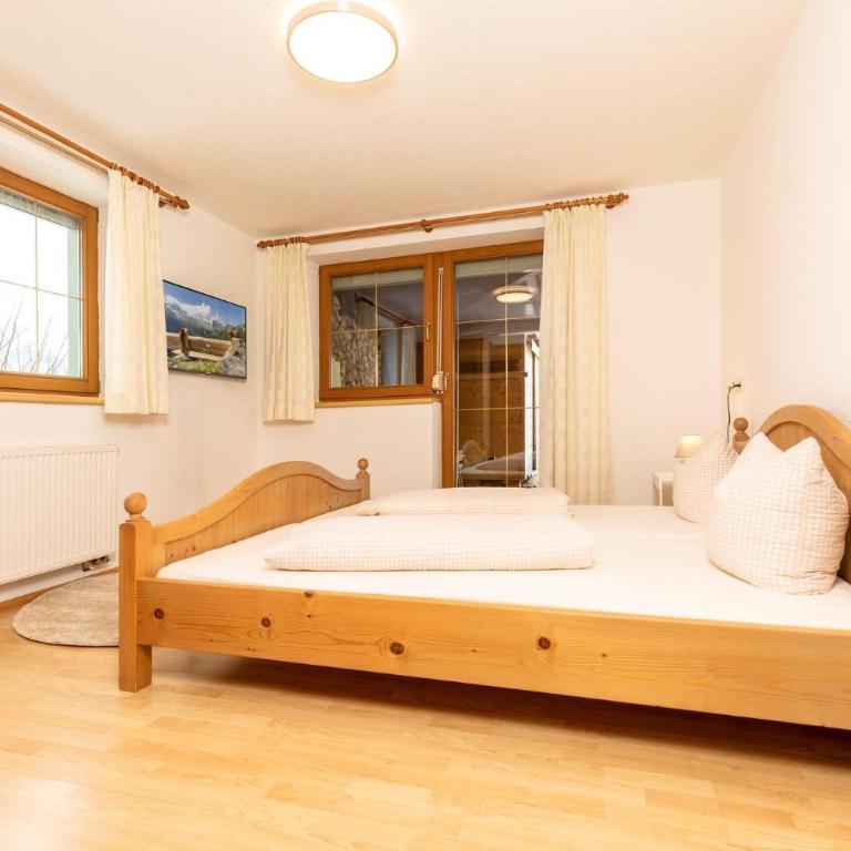 Holiday Home in Strass with Mountain Views - Ferienhaus mit 3 Schlafzimmern - 3
