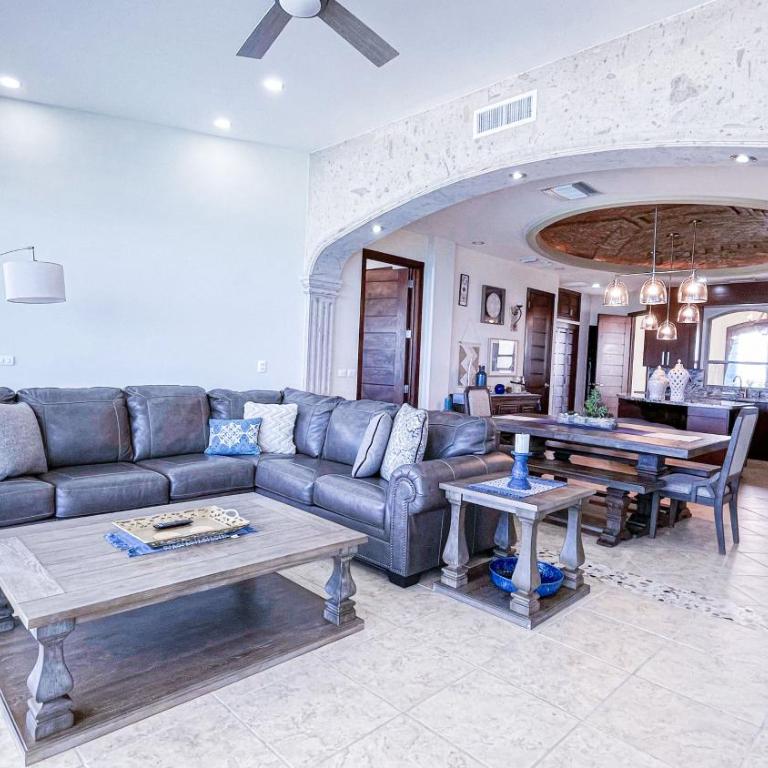 Esmeralda Beach Resort - Three-Bedroom Apartment - 4