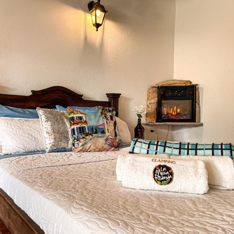 Parador La Mesa Redonda Hotel y Glamping - Habitación Doble Deluxe con ducha - 6