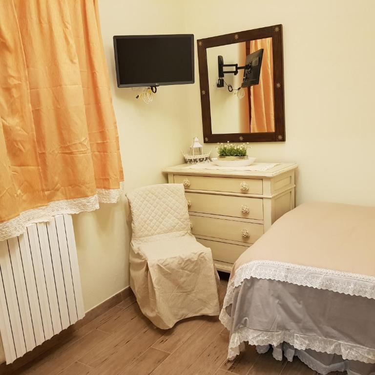 Casale Cisanello - Camera Singola con Bagno Privato Esterno - 1