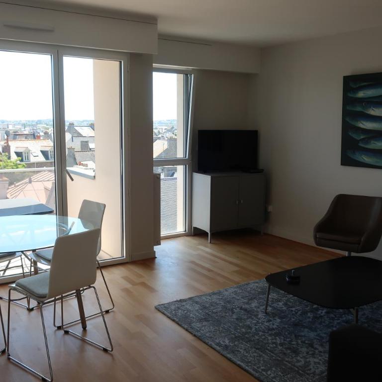 LA PLAGE - Boulevard Hebert Courtoisville - Two-Bedroom Apartment - 4
