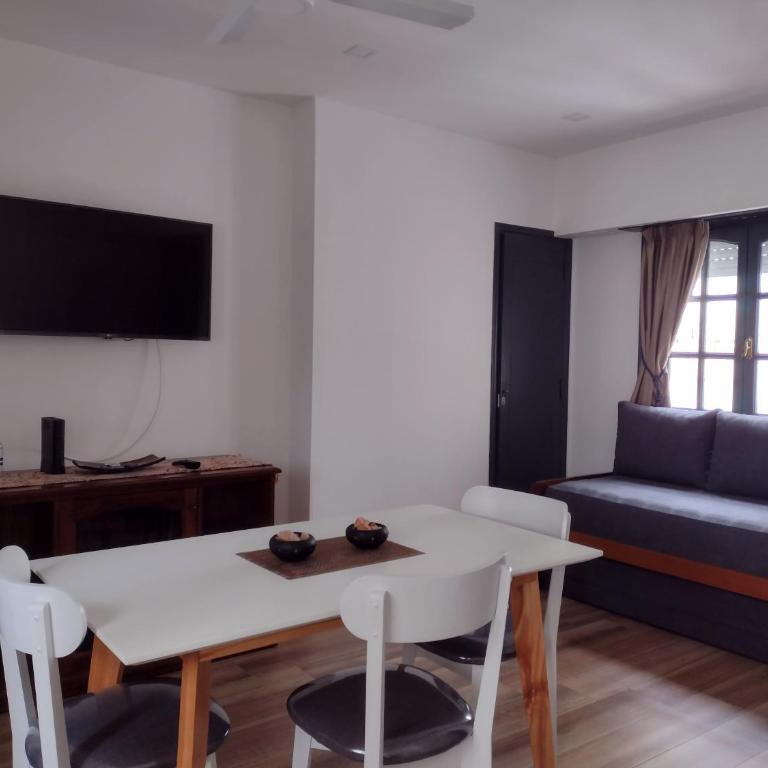 Luminoso Departamento,con cochera Zona Centro - Apartamento de 1 dormitorio - 11