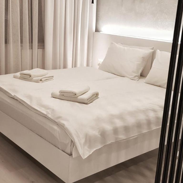 ConnectIN Apartments - Deluxe Queen Studio - 3