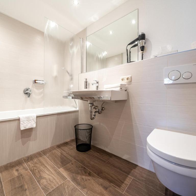 Hotel Similaun - Doppelzimmer mit Balkon - 3