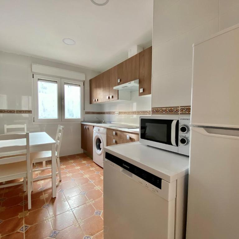Housingleon- Camino de Santiago by Bike I y II - Apartamento de 3 dormitorios - 9